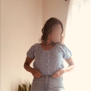 Cute gingham top!